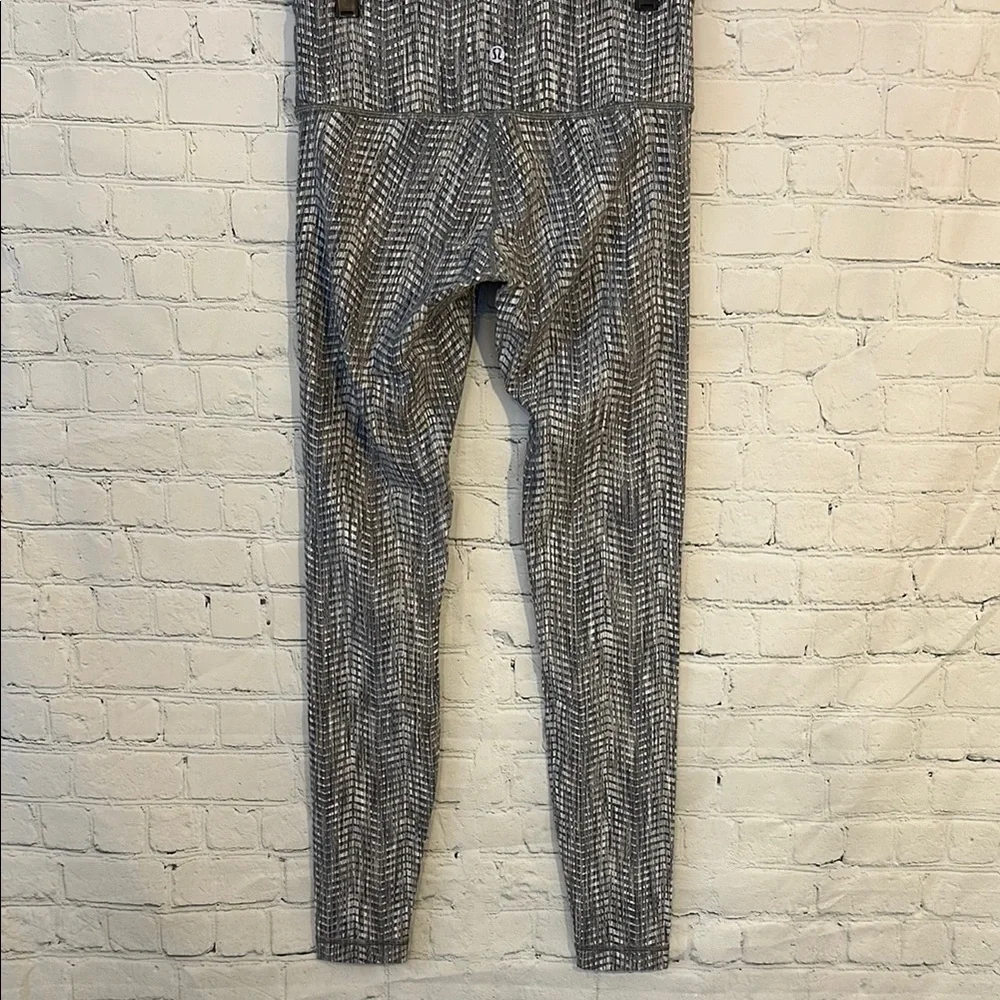 Lululemon Wunder Under low rise luon Gray Patterned Leggings